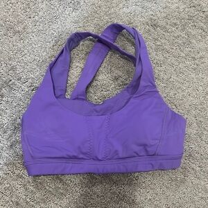 Lululemon sports bra size 4